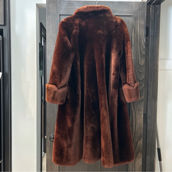 Gimbel Brothers Elegant Vintage Brown Mutton Lamb coat- purchased in 1952 - Picture 6 of 9